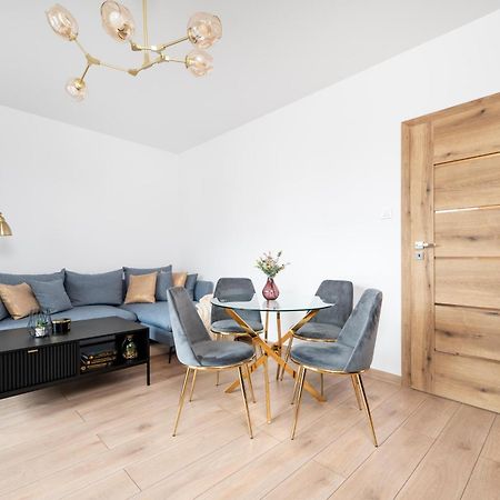 Manufaktura Residence - Apartamenty Prestiz Z Garazem Podziemnym I Dwoma Lazienkami Łódź Buitenkant foto