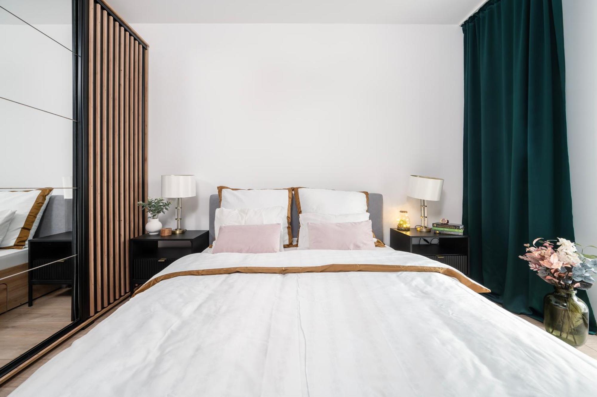 Manufaktura Residence - Apartamenty Prestiz Z Garazem Podziemnym I Dwoma Lazienkami Łódź Buitenkant foto