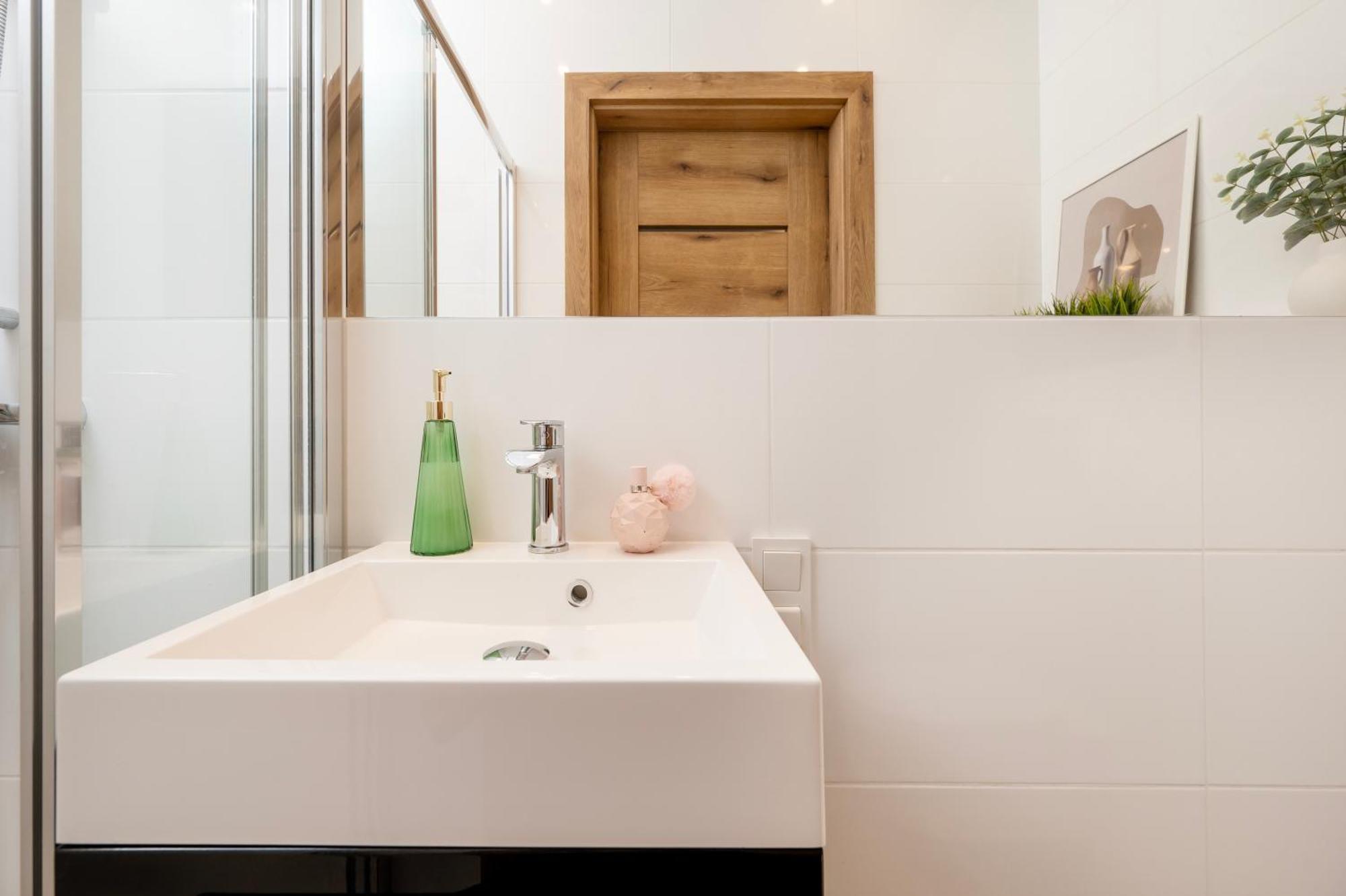 Manufaktura Residence - Apartamenty Prestiz Z Garazem Podziemnym I Dwoma Lazienkami Łódź Buitenkant foto