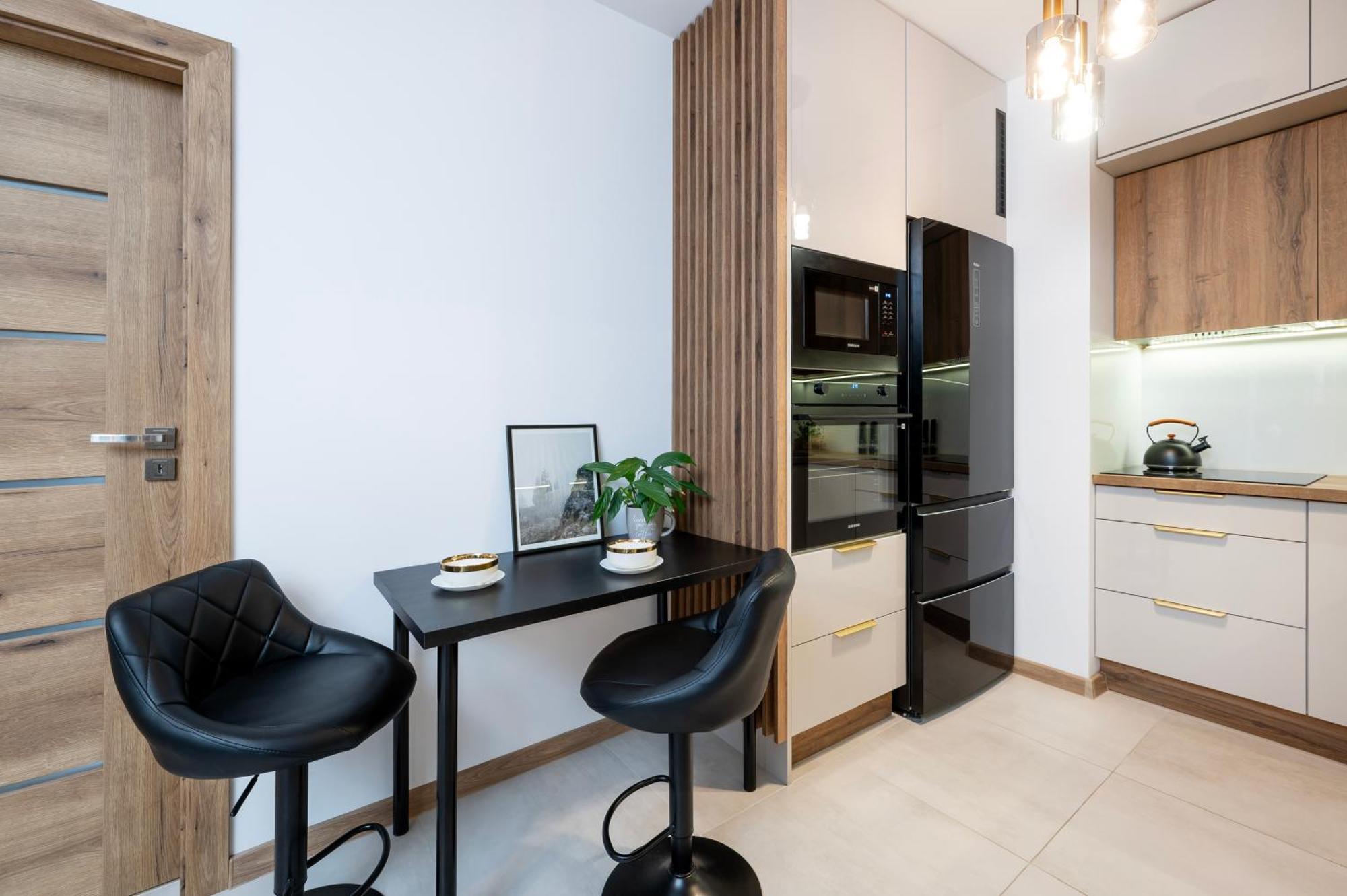 Manufaktura Residence - Apartamenty Prestiz Z Garazem Podziemnym I Dwoma Lazienkami Łódź Buitenkant foto